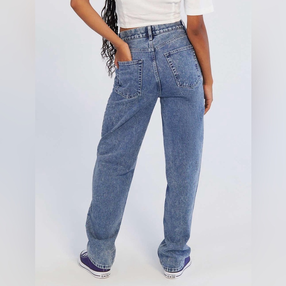 BDG High-waisted Baggy Jean sz 27 Medium Wash Rigid Denim Slouchy Relaxed Y2K - Picture 2 of 9